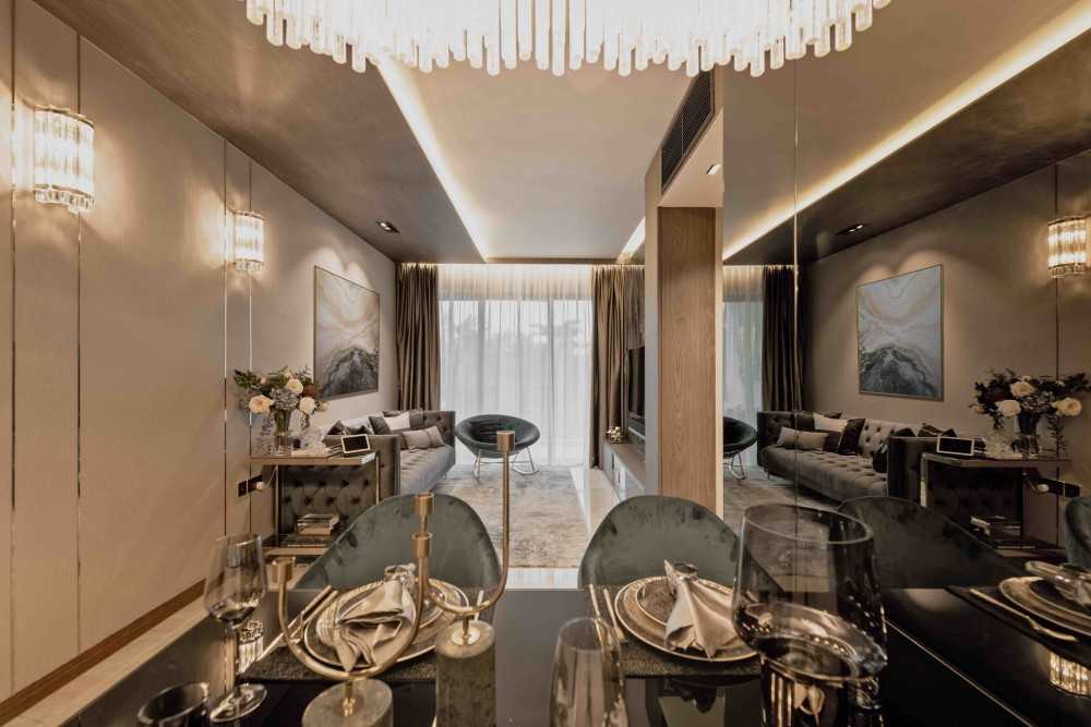 Modern Dining Room with Cove Lighting and Dining Table