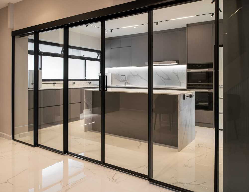 Minimalist Kitchen with Kitchen Island and Breakfast Counter