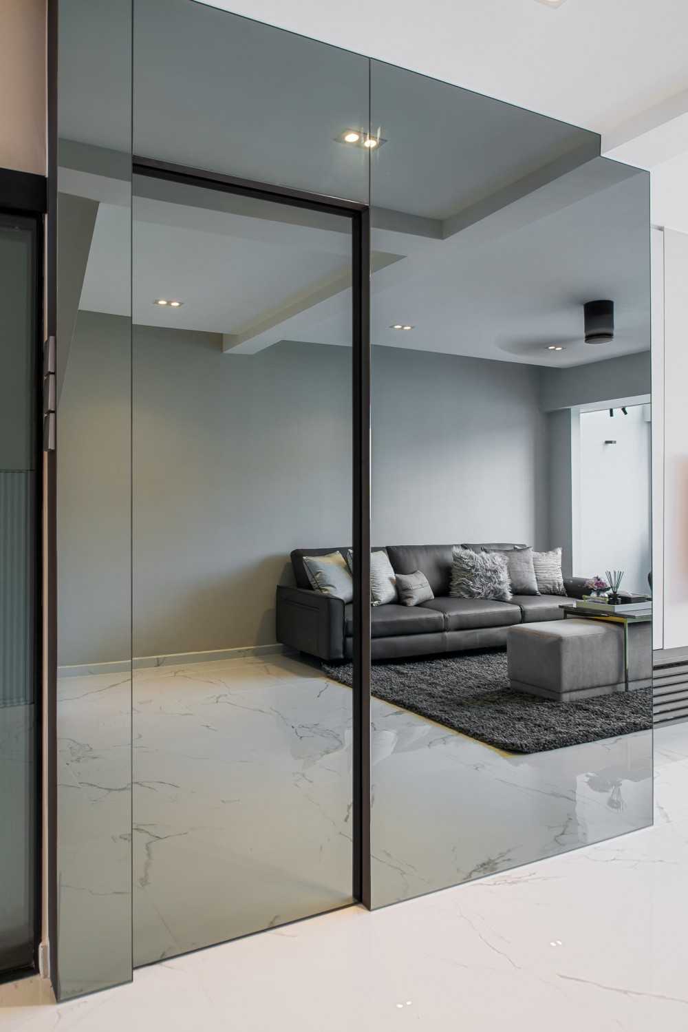 Minimalist Bathroom with Mirror and Bathroom Storage