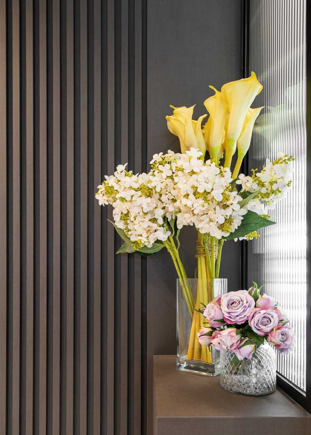 Minimalist Foyer with Artwork and Console Table