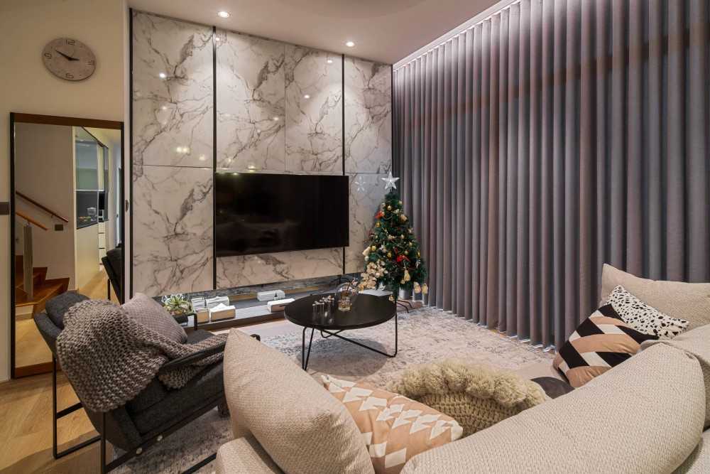 Contemporary Living Room with Feature Wall and Sofa