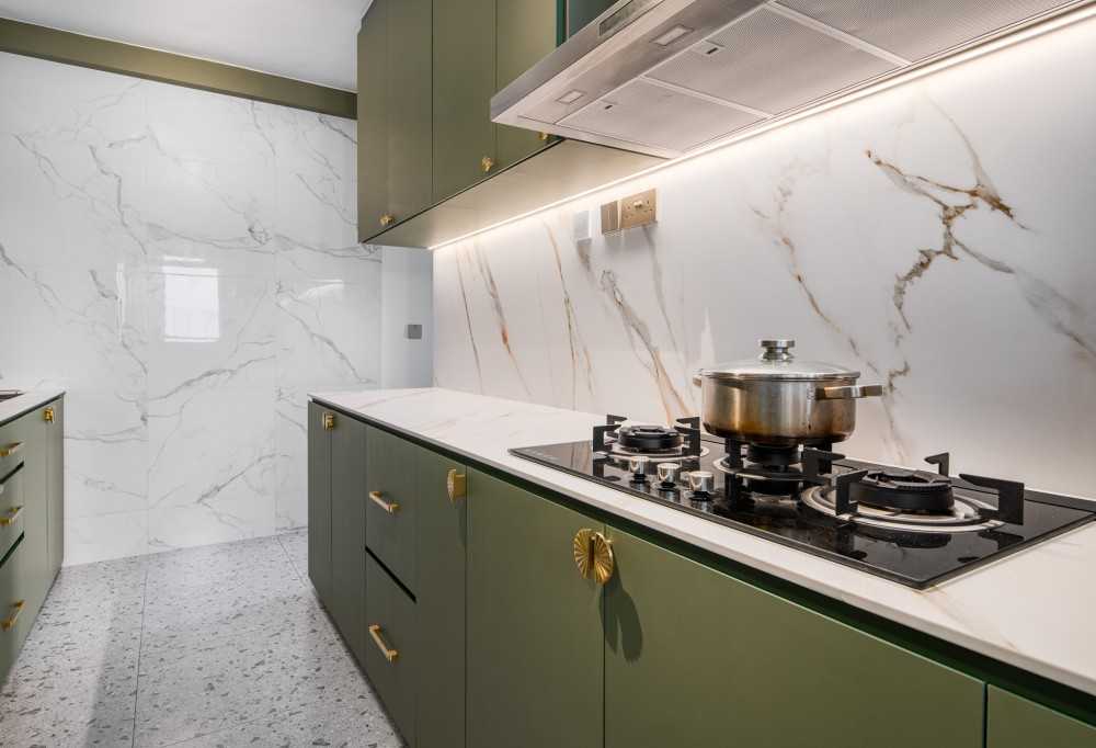 Contemporary Kitchen with Countertop and Homogeneous Tiles