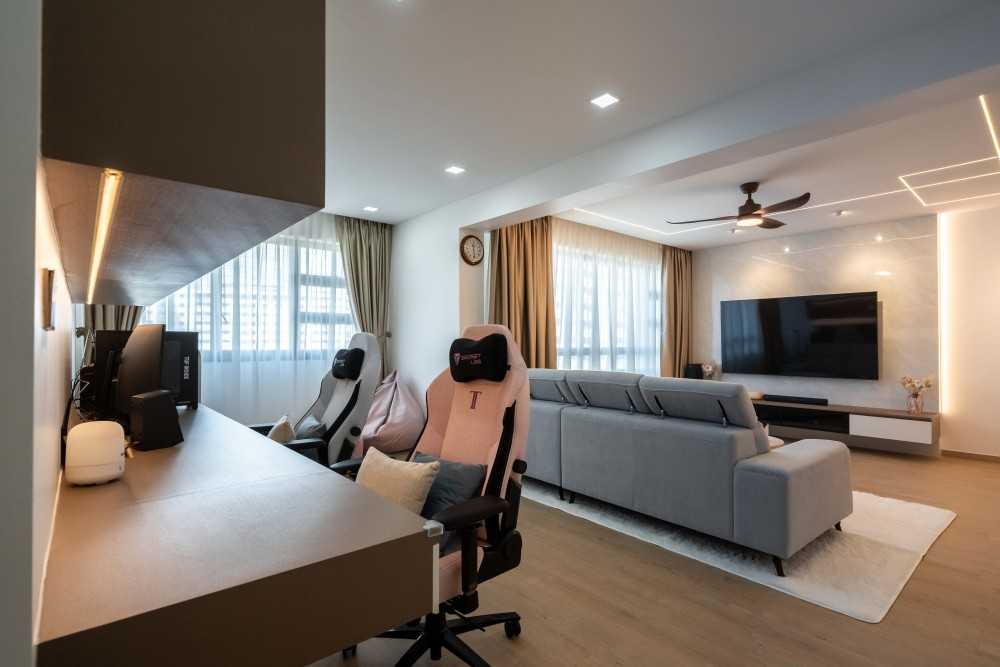 Contemporary Home Office with Bookshelf and Desk