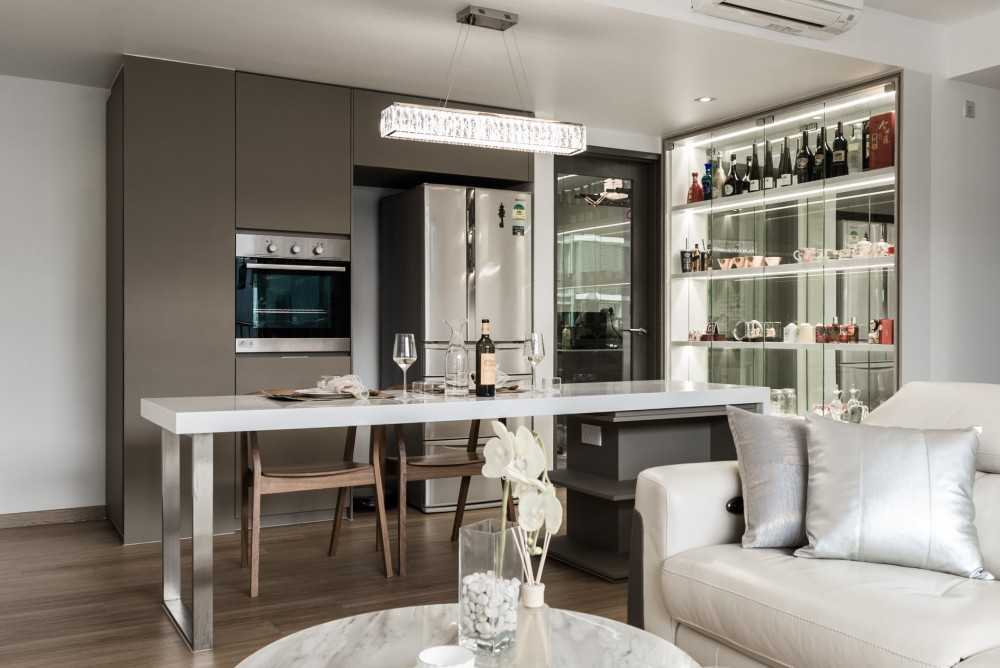 Asian Home Bar with Countertop and Bar Counter