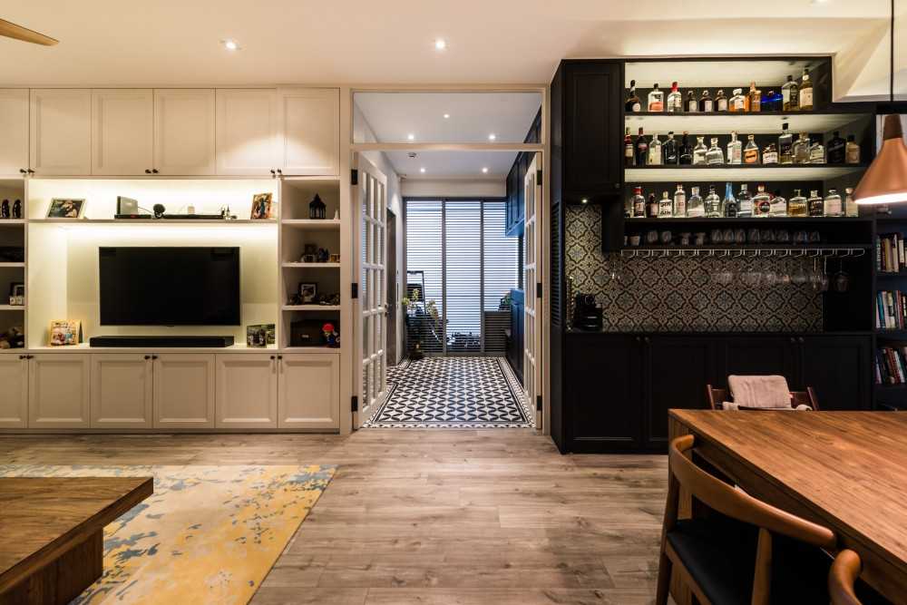 Transitional Home Bar with Countertop and Bar Counter