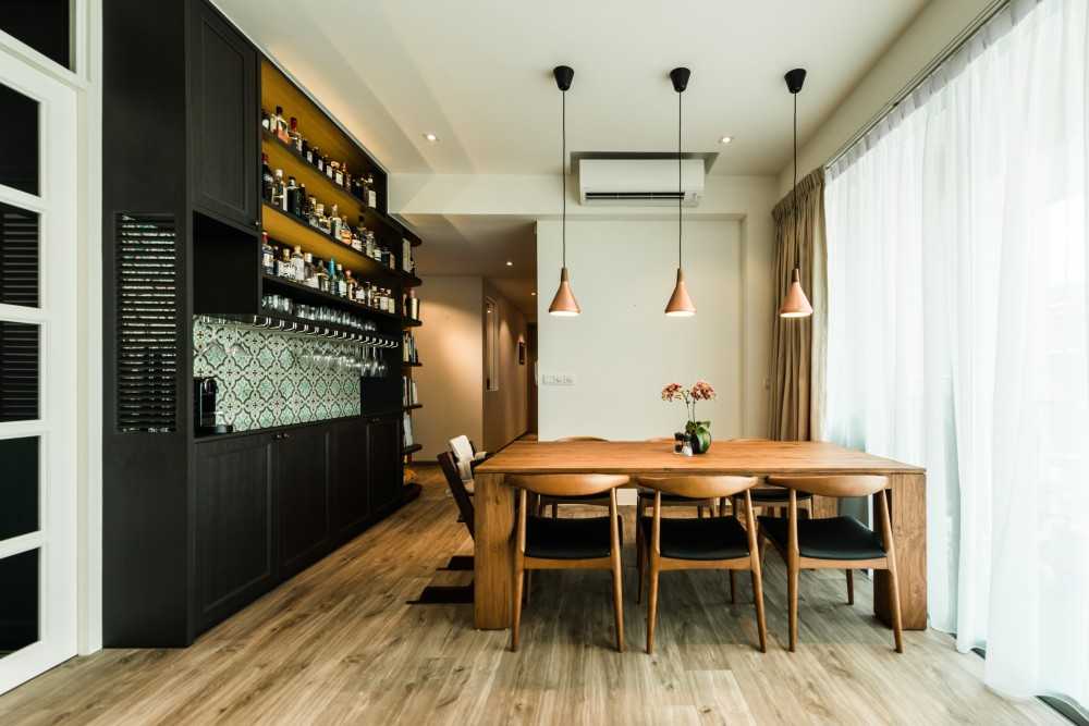 Transitional Dining Room with Cove Lighting and Dining Table