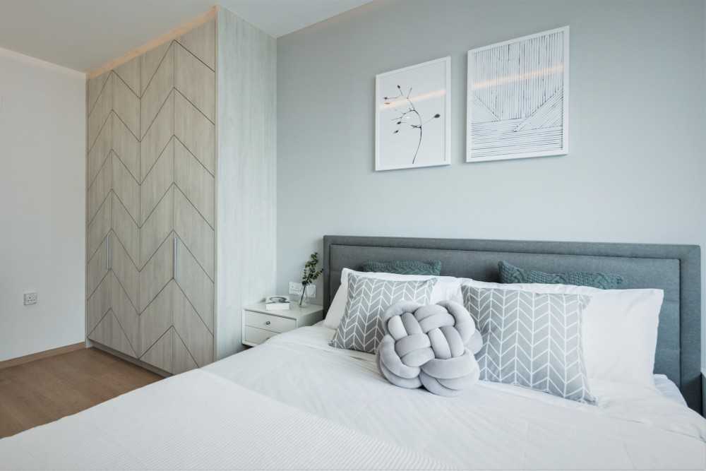 Scandinavian Bedroom with Vinyl Flooring and Wardrobe