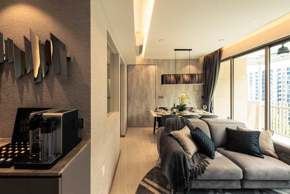 Transitional Living Room with Cove Lighting and Sofa