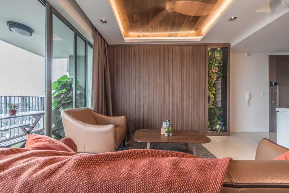 Modern Living Room with Feature Wall and Sofa