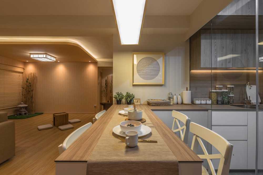 Asian Dining Room with Cove Lighting and Dining Table