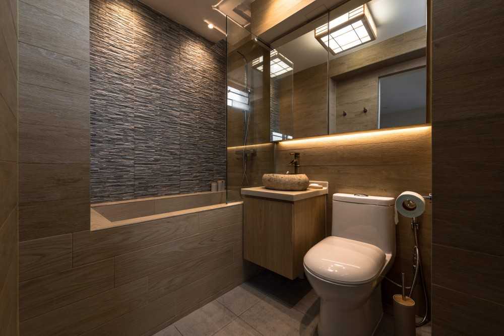 Asian Bathroom with Bathtub and Shower Screen