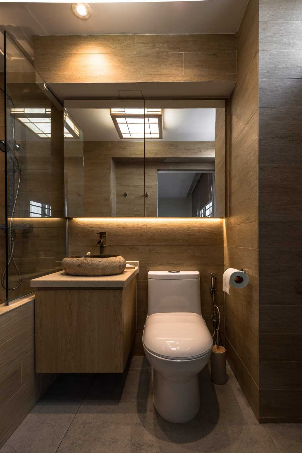 Asian Bathroom with Bathtub and Bathroom Sinks