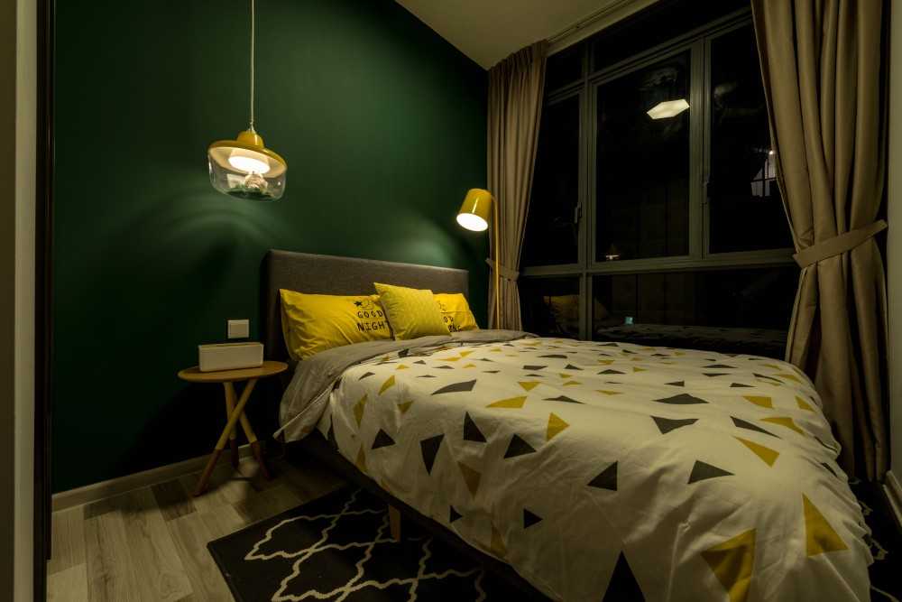 Modern Bedroom with Bedside Table and Queen Bed