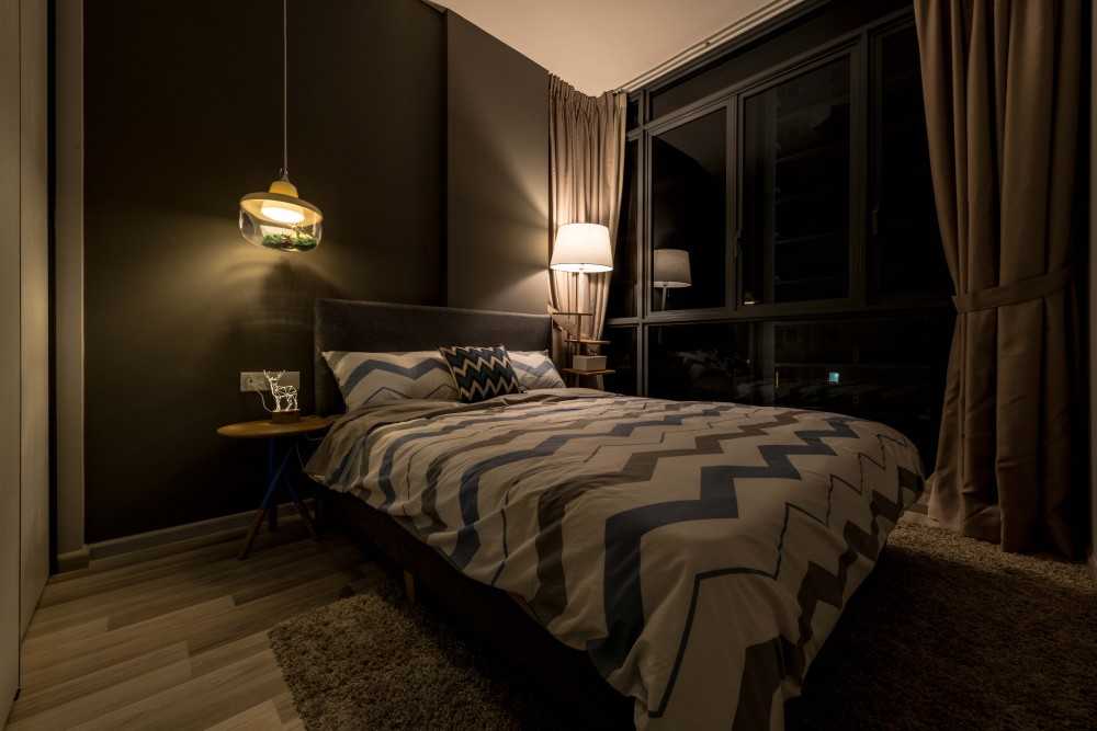 Modern Bedroom with Bedside Table and Queen Bed