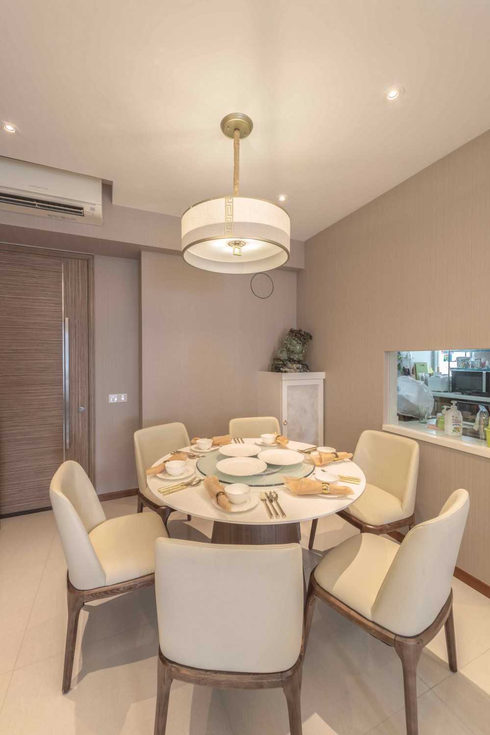 Asian Dining Room with Dining Table and Dining Chairs