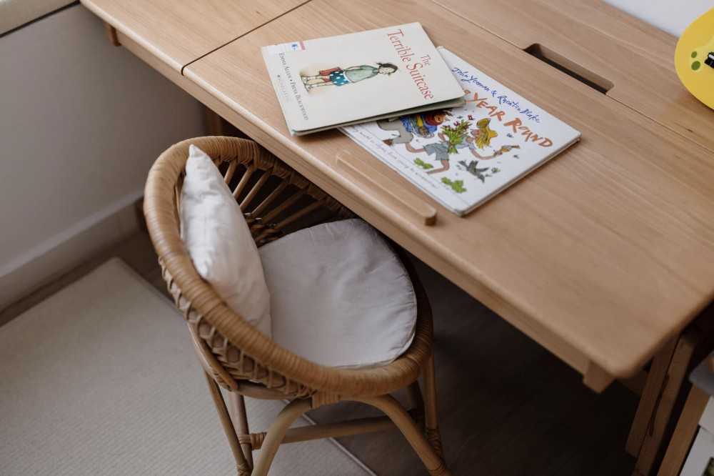 Scandinavian Bedroom with Drop Light and Wardrobe