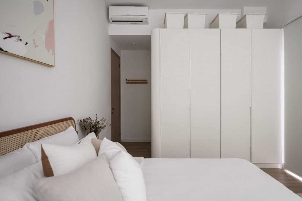 Scandinavian Bedroom with Vinyl Flooring and Wood Flooring