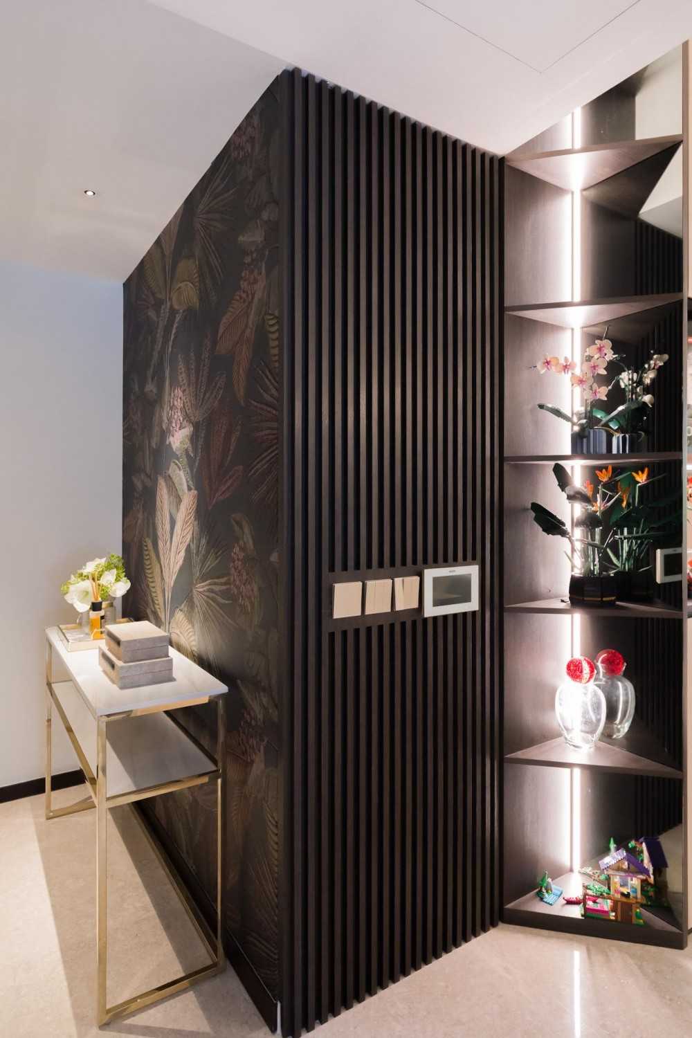 Modern Entryway with Feature Wall and Wallpaper