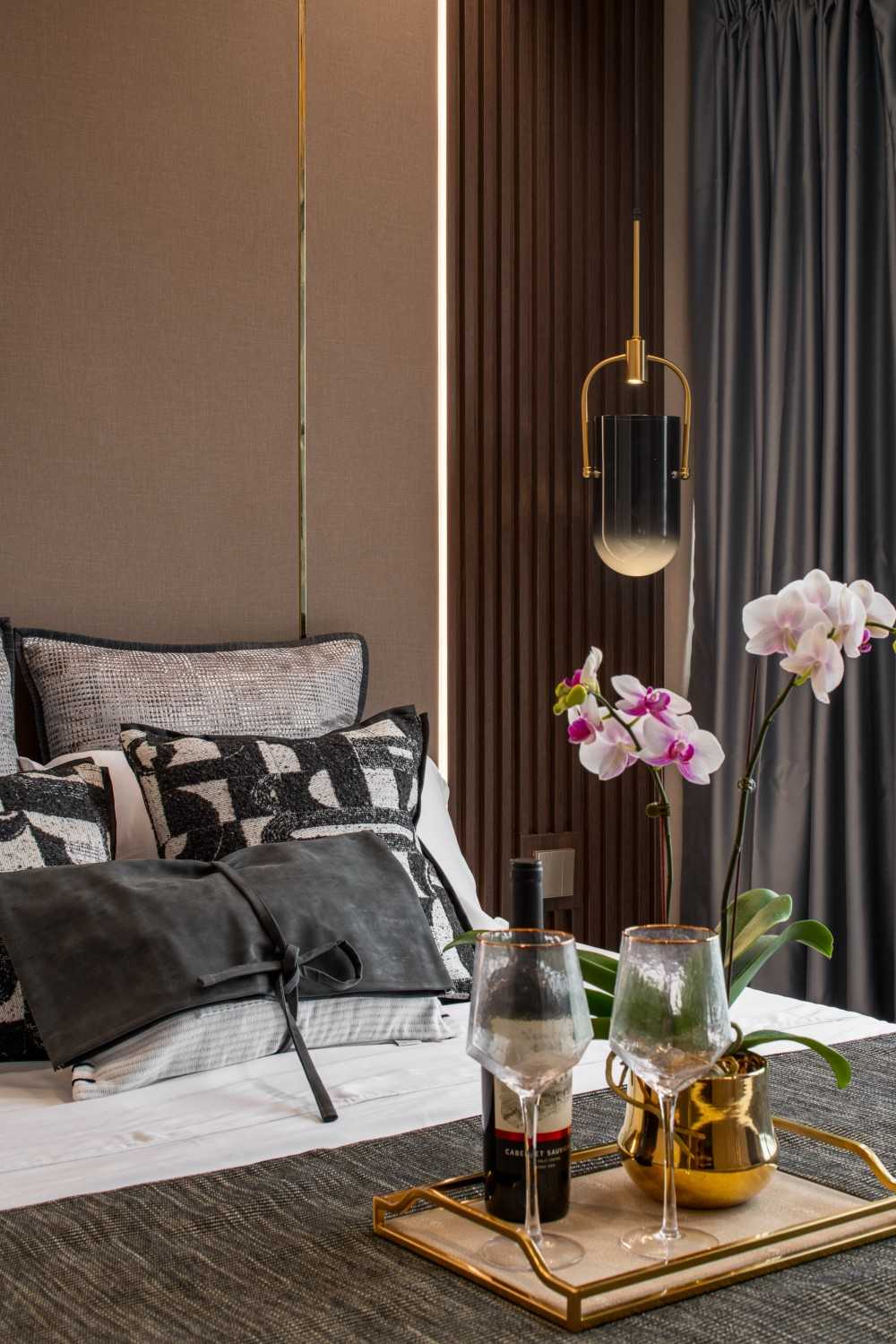 Contemporary Bedroom with Built-in Bed and Bedside Table