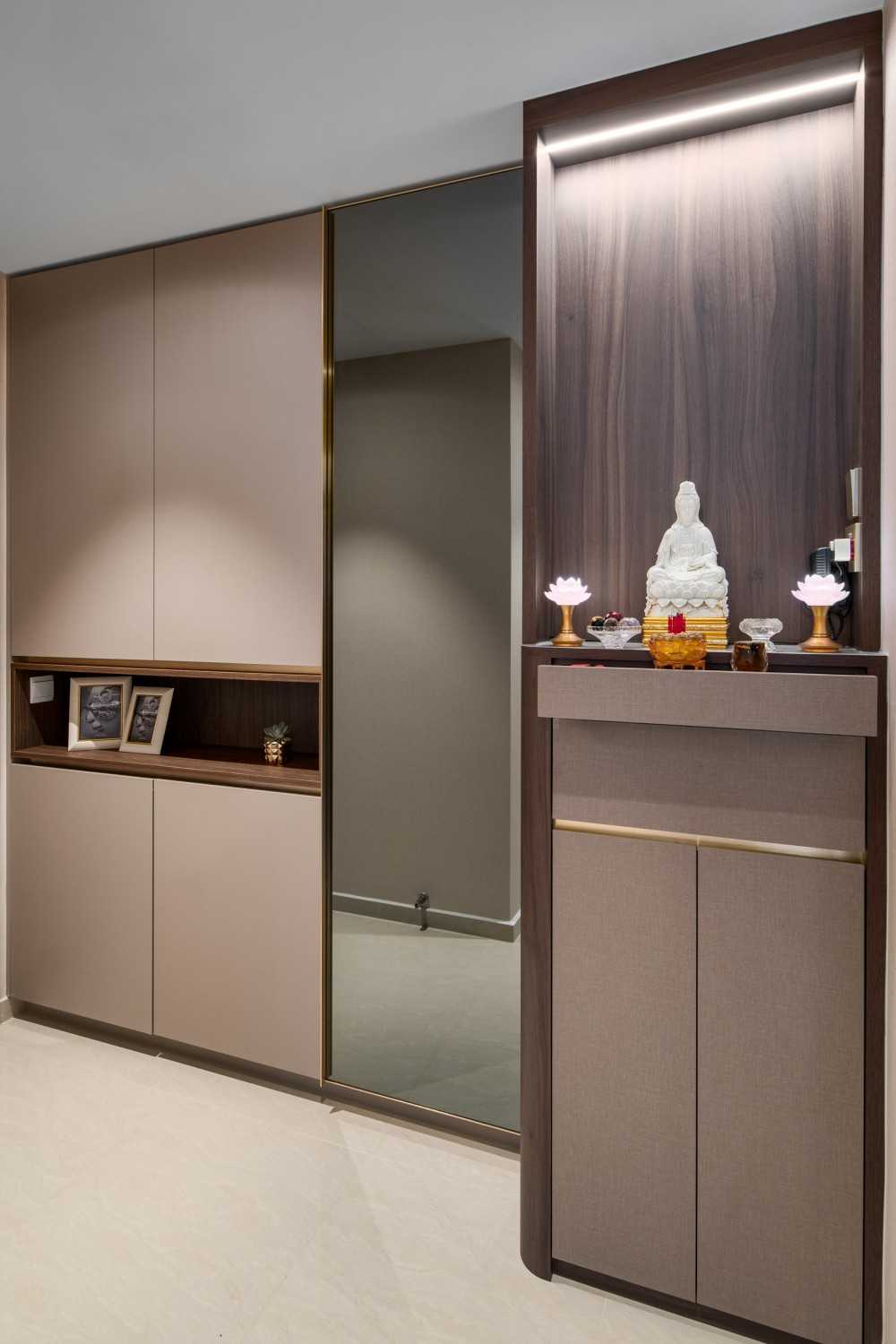 Contemporary Entryway with Mirror and Shoe Rack