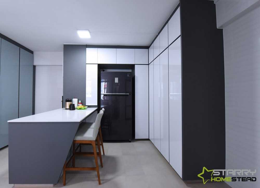 Scandinavian Kitchen with Kitchen Island and Kitchen Cabinets