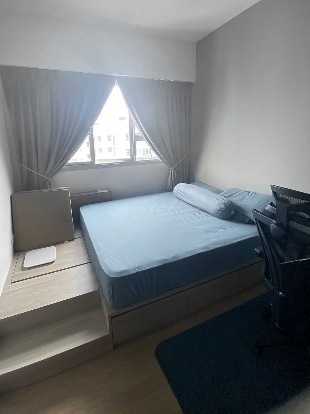 Scandinavian Bedroom with Built-in Bed and Window Grille