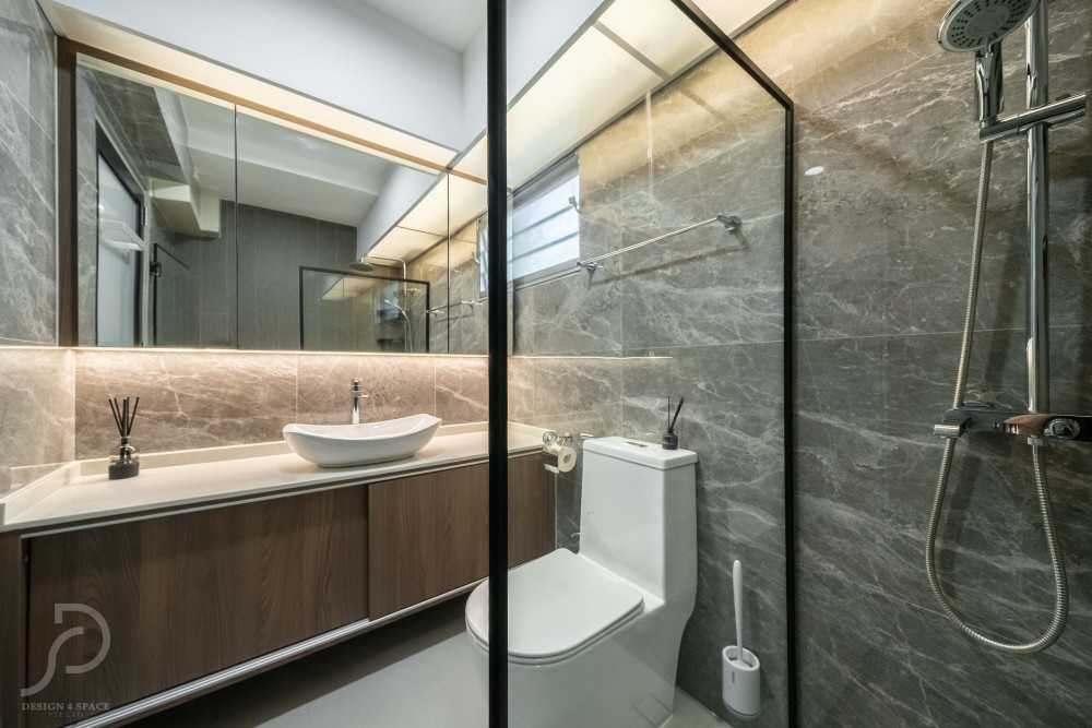 Modern Bathroom with Vinyl Flooring and Wood Flooring