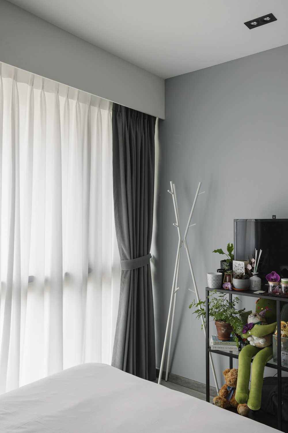 Modern Bedroom with Curtain and Downlights