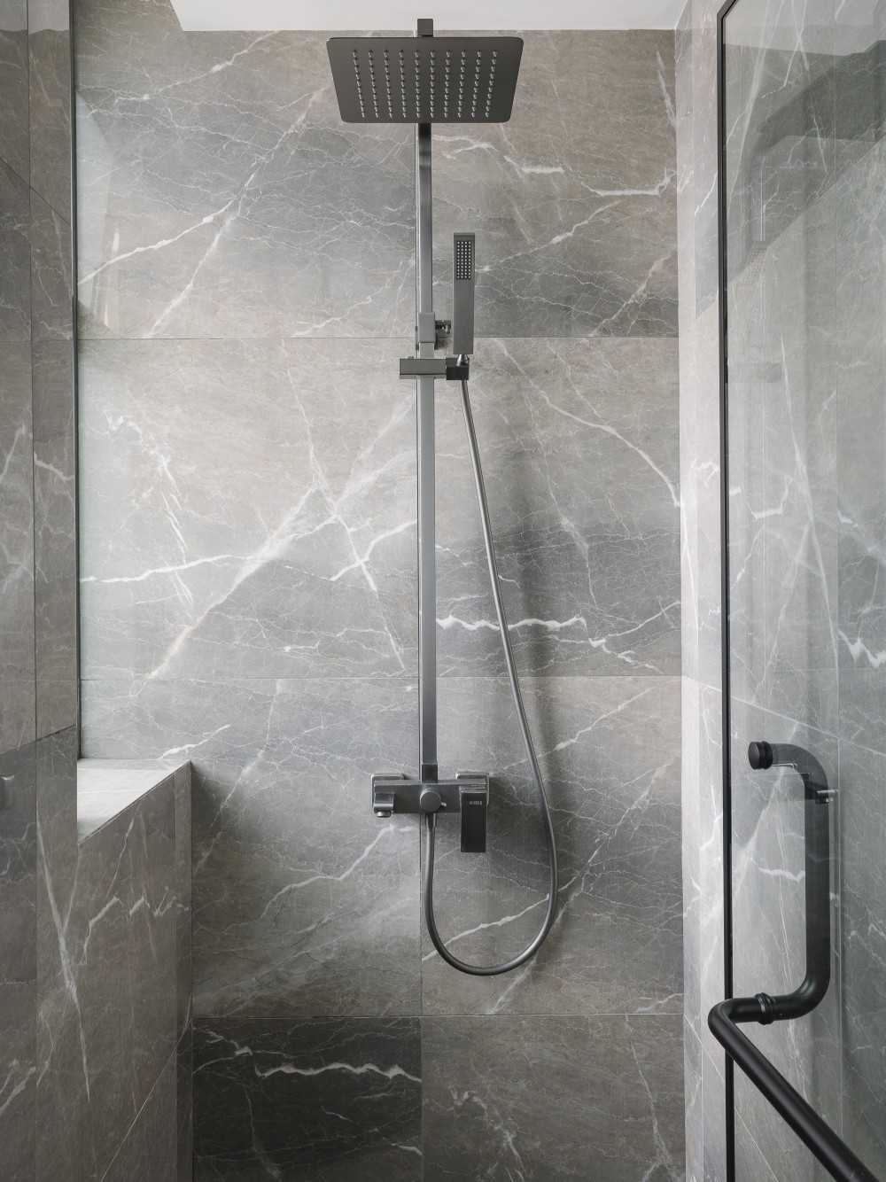 Modern Bathroom with Shower Screen and Rainshower