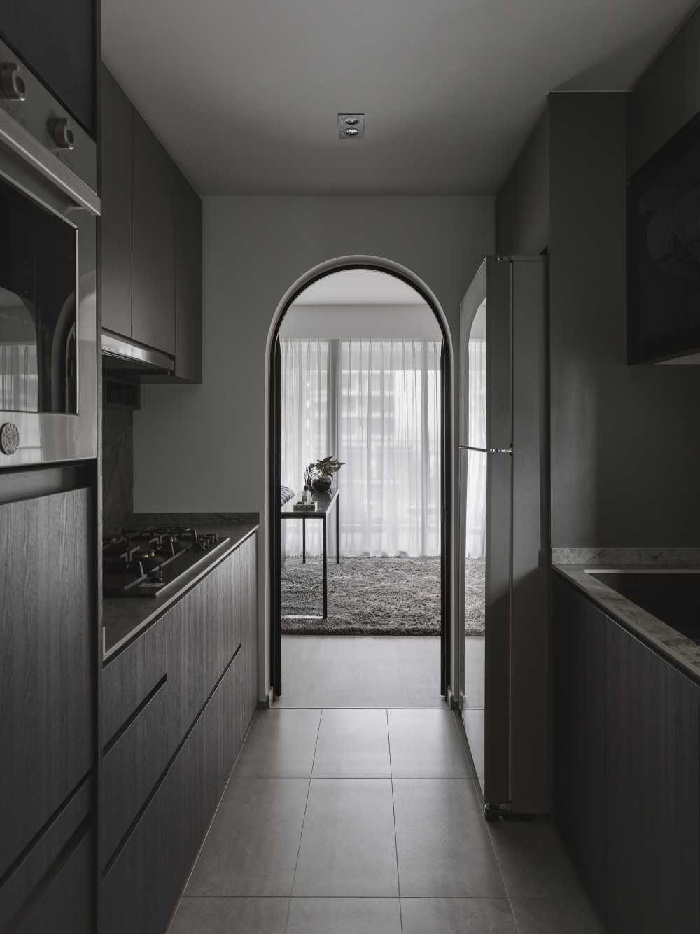 Modern Kitchen with Countertop and Kitchen Island