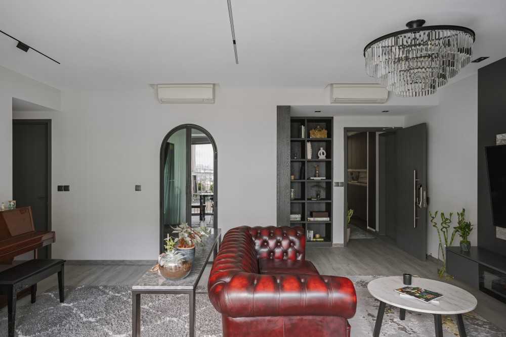 Modern Living Room with Carpet and Sofa