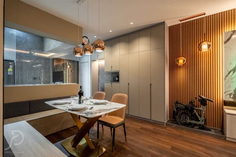 Modern Living Room with Drop Light and Bay Window