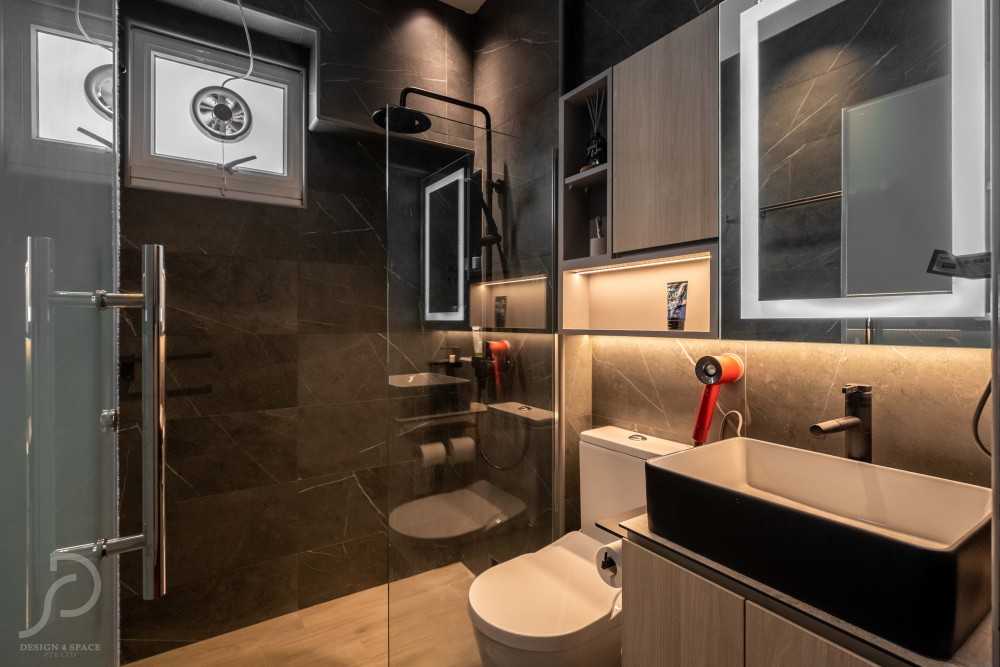Modern Bathroom with Mirror and Bathroom Mirrors