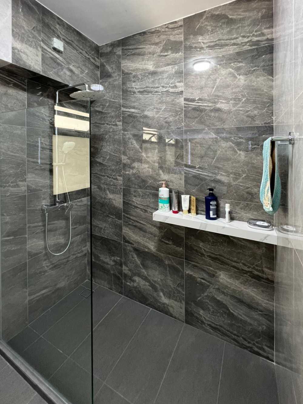 Modern Bathroom with Shower Screen and Window Grille