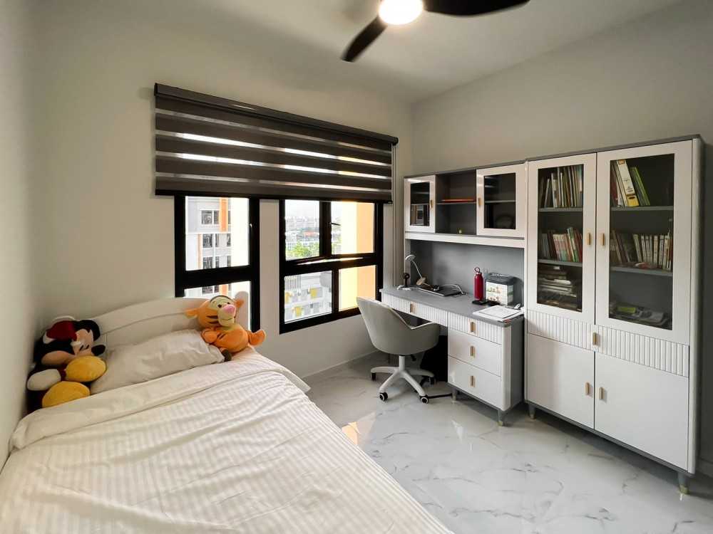 Modern Bedroom with Bookshelf and Window Grille