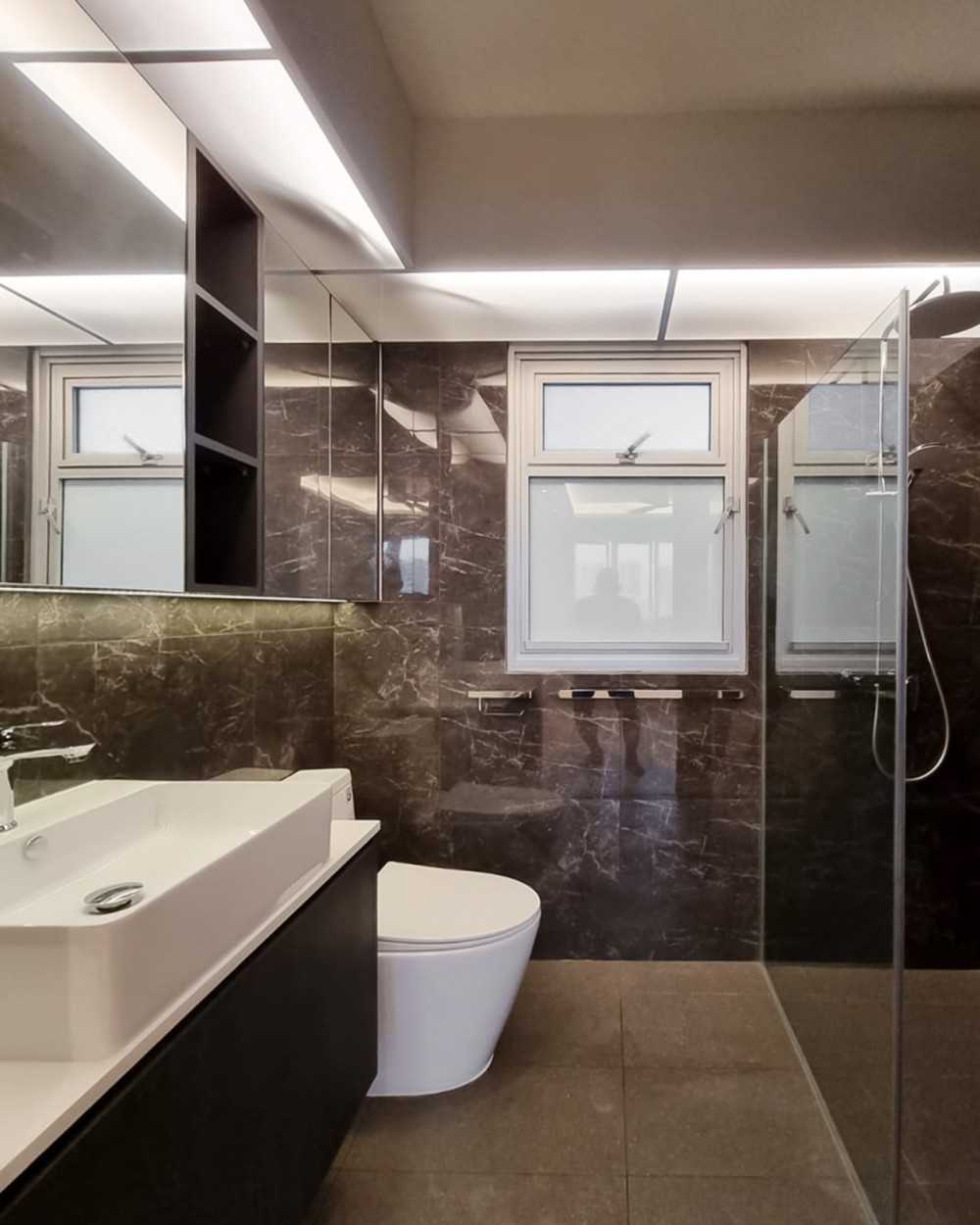 Modern Bathroom with Mirror and Shower Screen