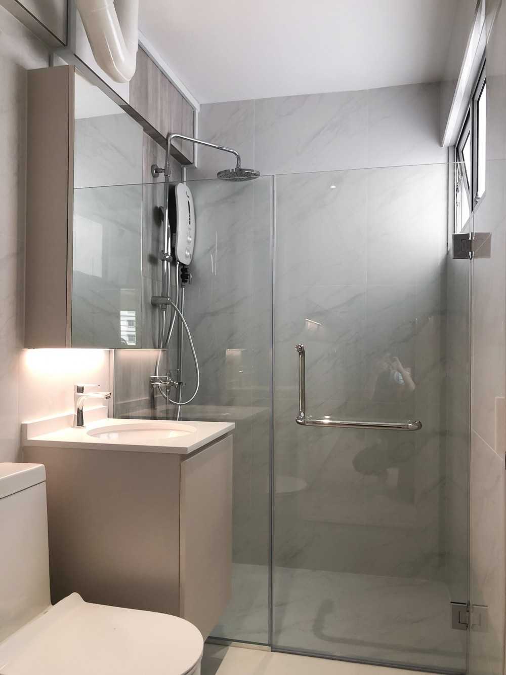 Scandinavian Bathroom with Mirror and Shower Screen
