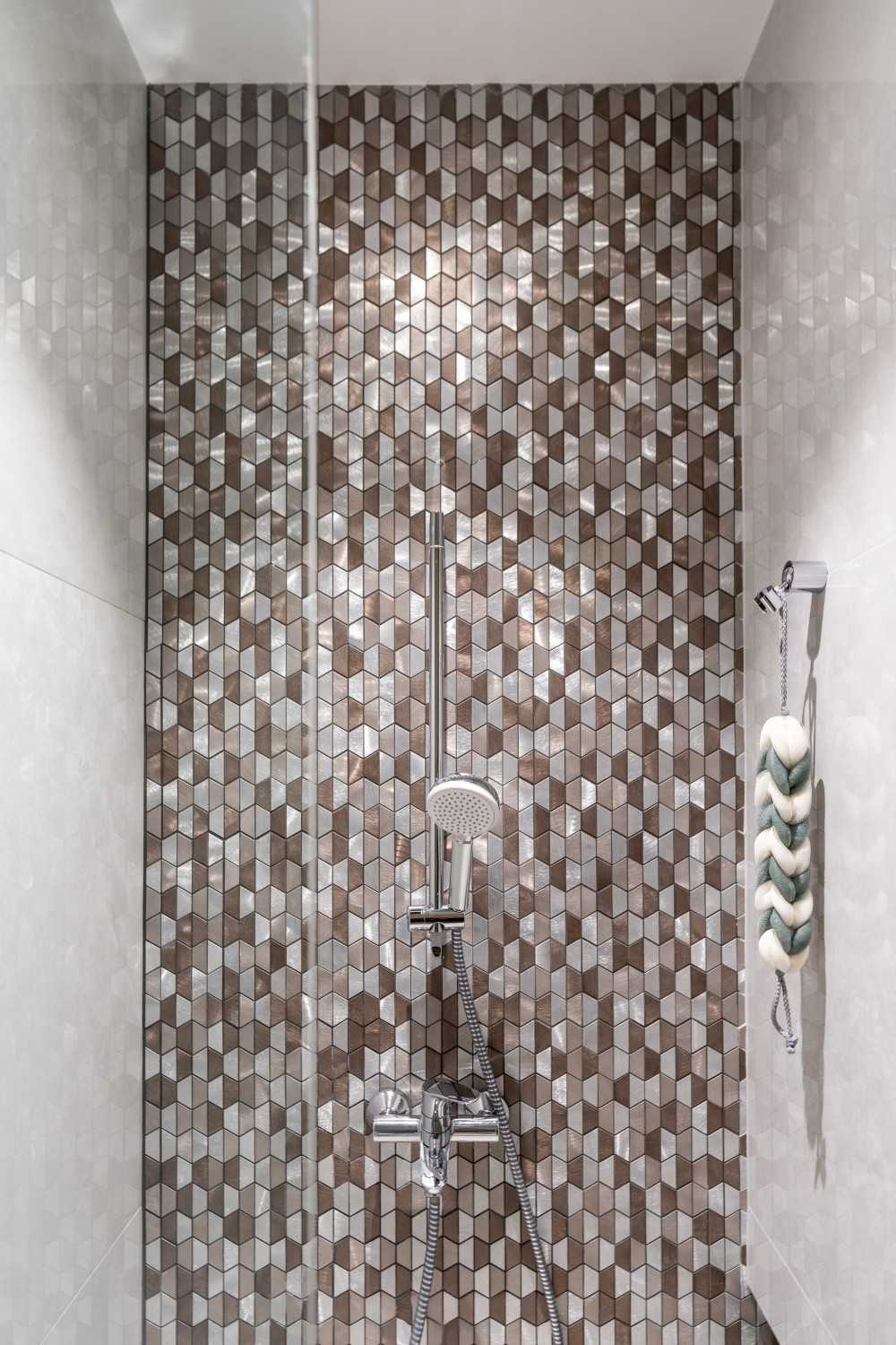 Modern Bathroom with Feature Wall and Bathroom Accessories
