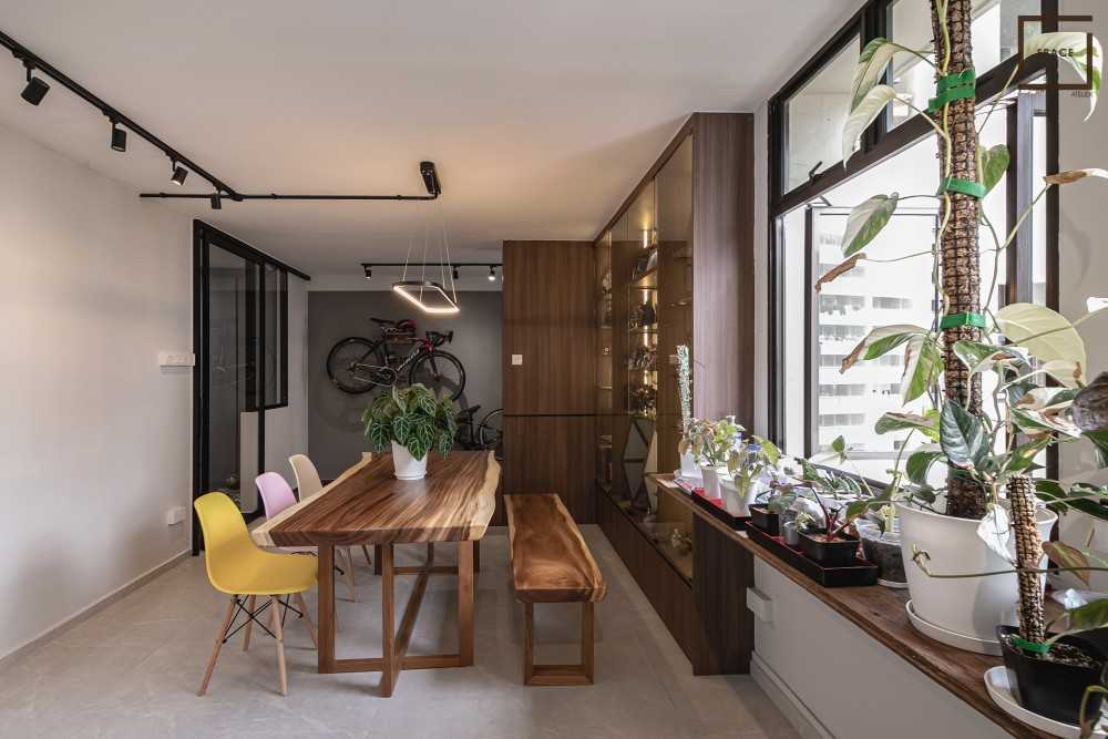 Contemporary Dining Room with Chandelier and Dining Table
