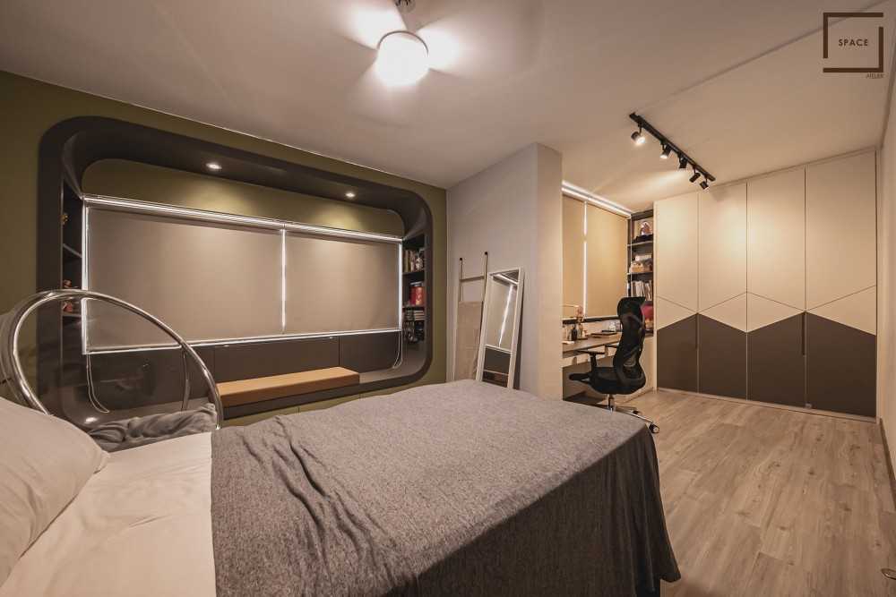 Contemporary Bedroom with Vinyl Flooring and Wardrobe