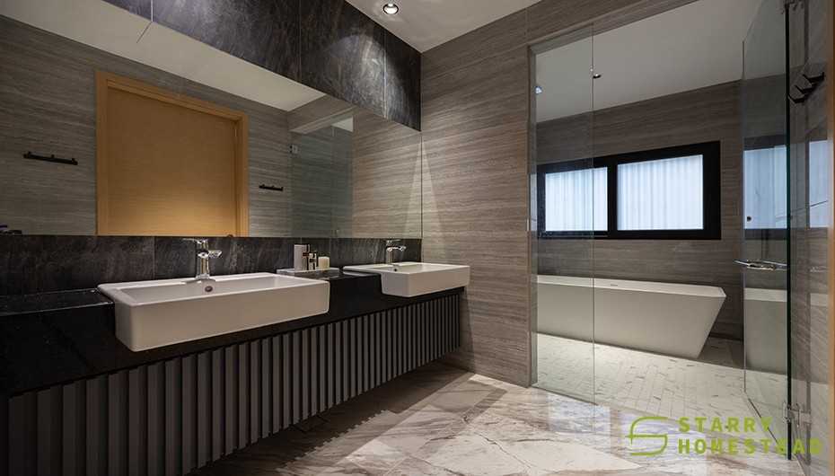Modern Bathroom with Mirror and Bathroom Mirrors