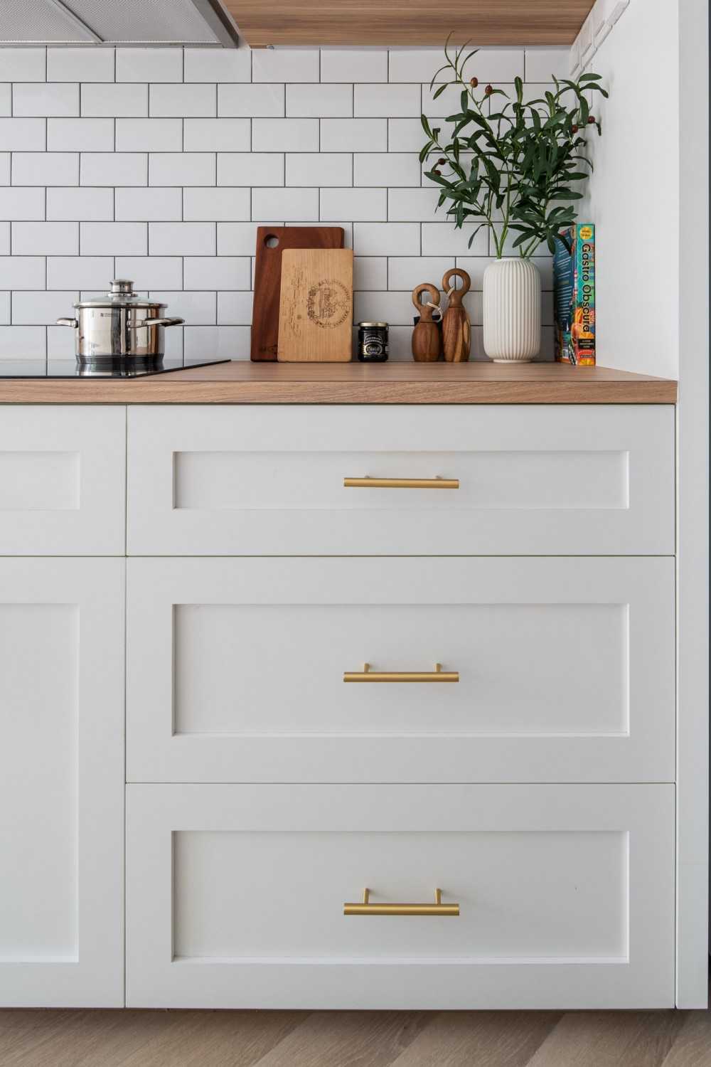 Country Kitchen with Countertop and Homogeneous Tiles