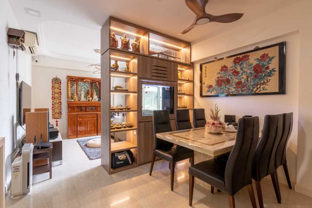 Contemporary Dining Room with Ceiling Fan and Dining Table