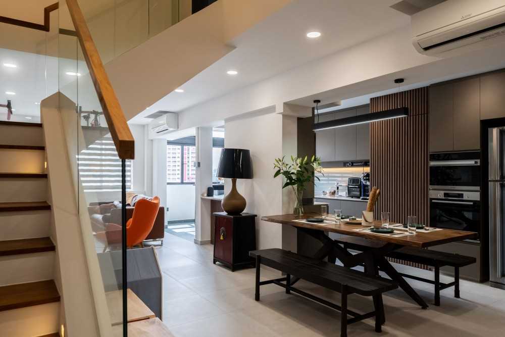 Contemporary Kitchen with Homogeneous Tiles and Herringbone Tiling