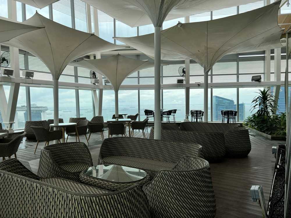Modern Restaurant with Dining Table and Dining Chairs