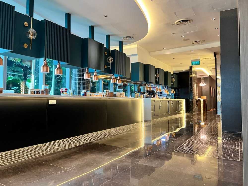 Modern Restaurant with Bar Counter and Dining Table