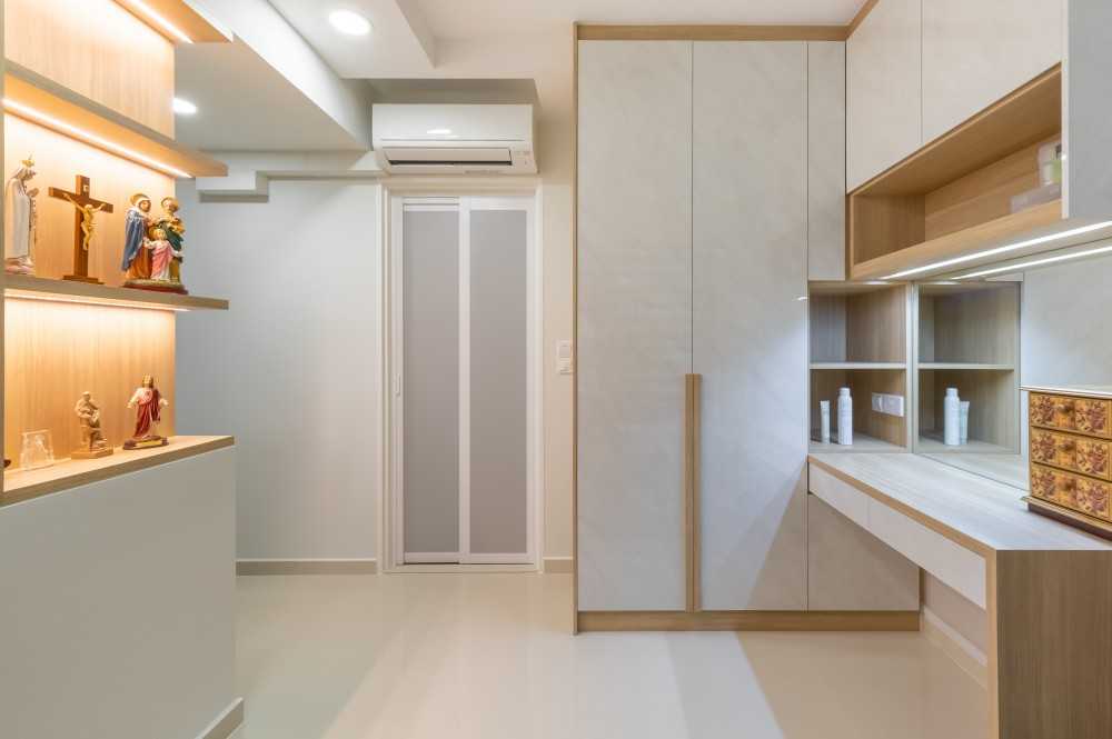 Transitional Bedroom with Wardrobe and Display Cabinets