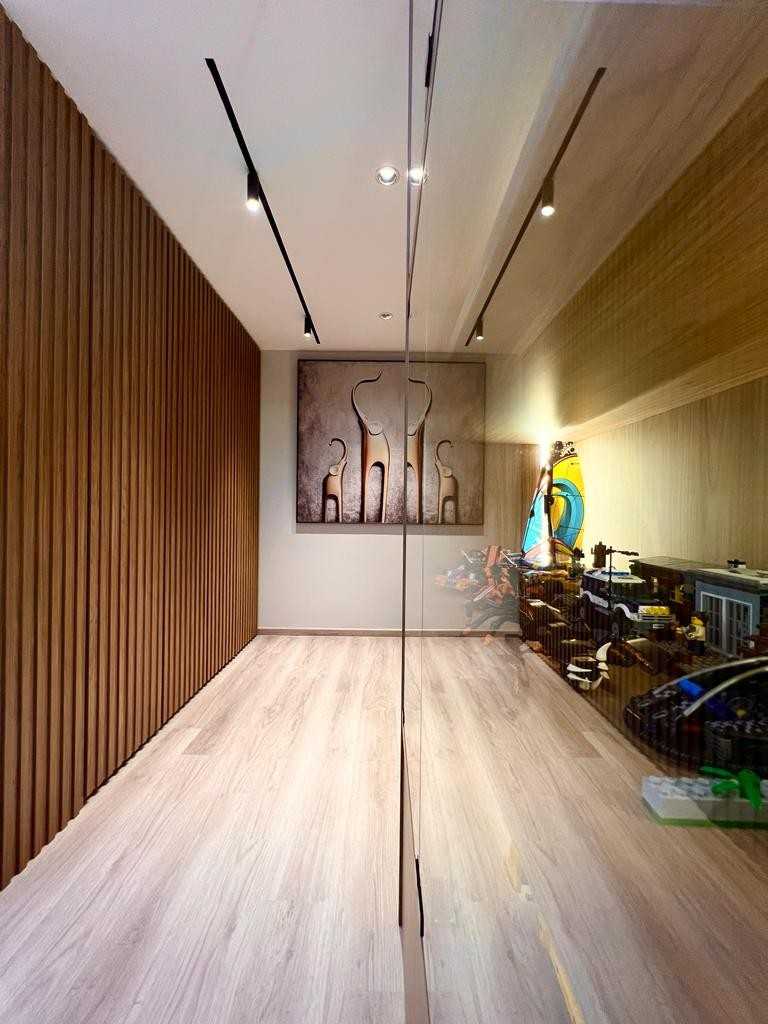 Scandinavian Entryway with Vinyl Flooring and Feature Wall