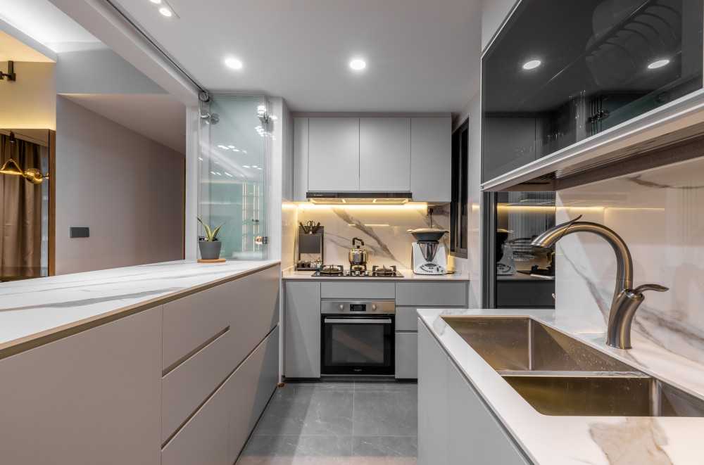 Scandinavian Kitchen with Kitchen Island and Dining Table