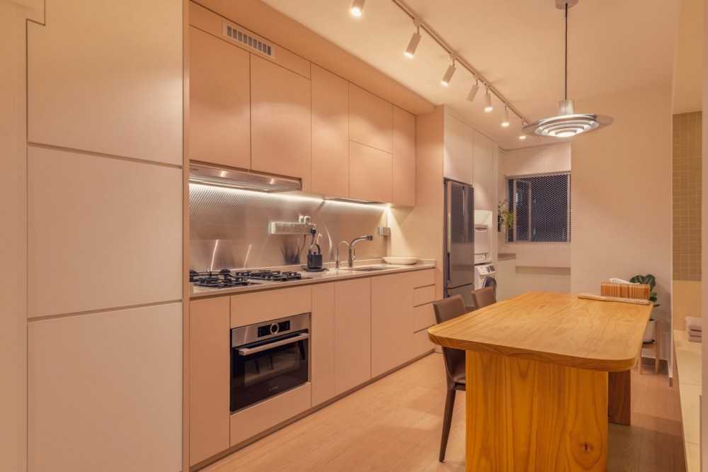 Modern Kitchen with Countertop and Kitchen Backsplash